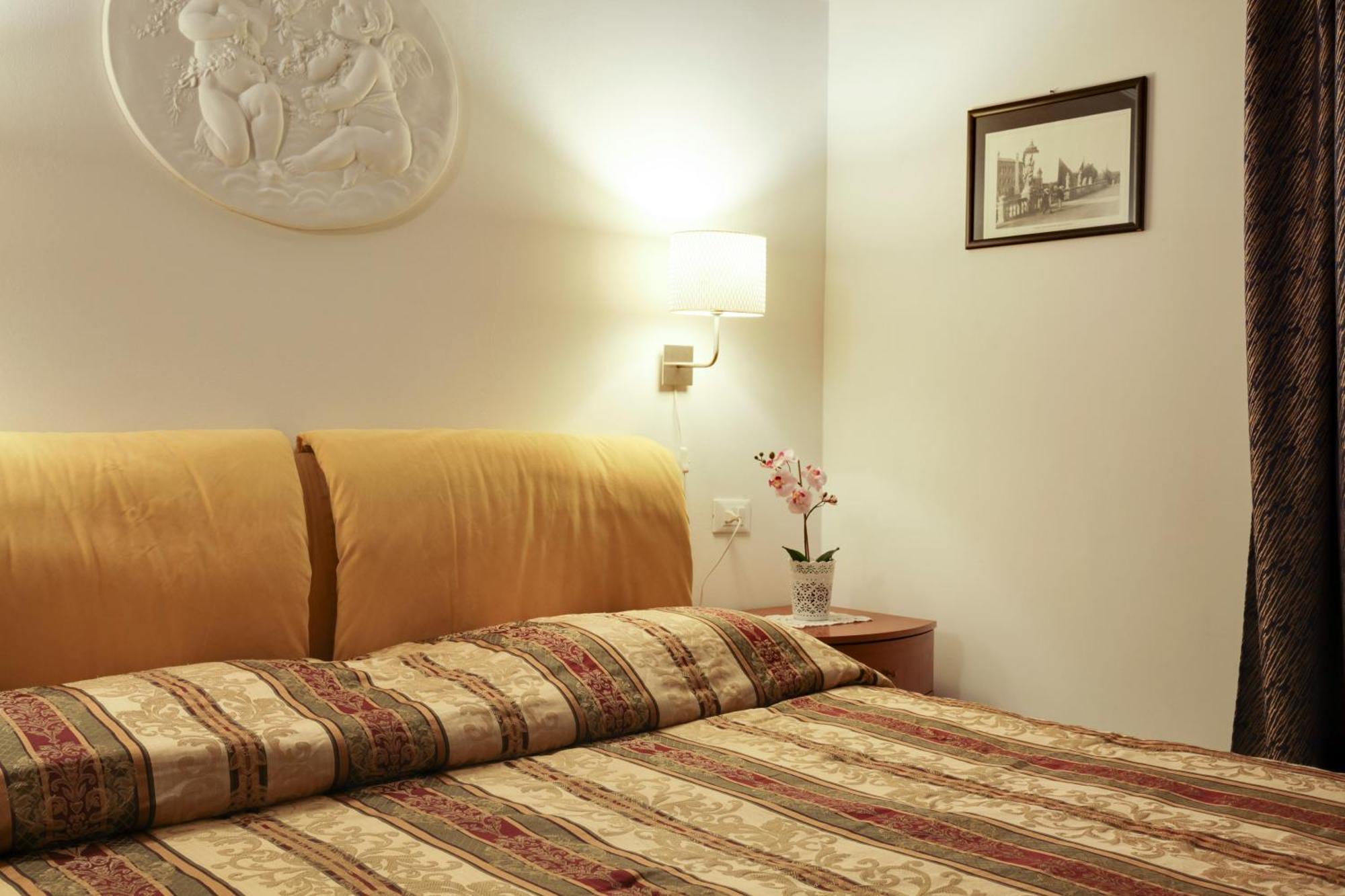 Casa Angeli L.t. M0270422137 Venise